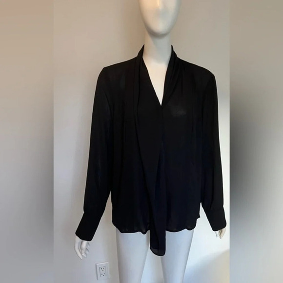 T Tahari Tops - Tahari Black Women’s Extra Large XL Top  Blouse AUTHENTIC NWT V- neck